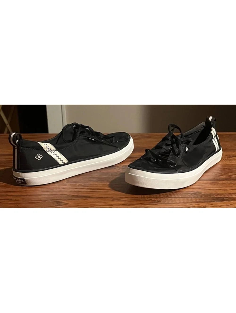Sperry Women's crest vibe bionic Black Sneakers Size 10